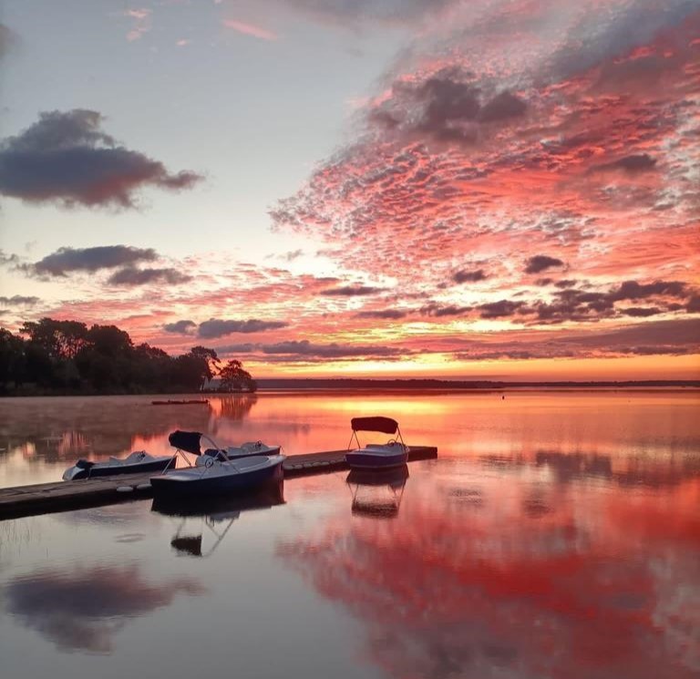 RENCONTRE AVEC LE LEVER DU SOLEIL en canoe